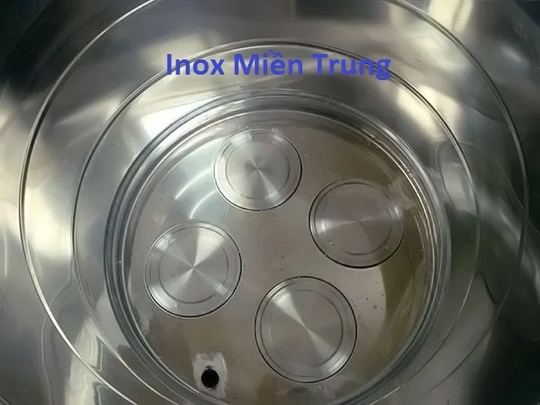 mam-nhiet-duoc-lap-duoi-day-noi-50-lit