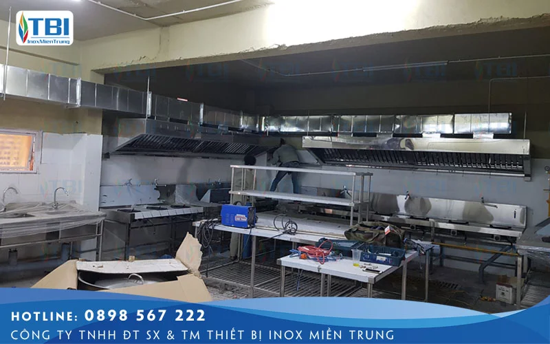 bep-nha-hang-lan-que-phuong-tai-hue-4