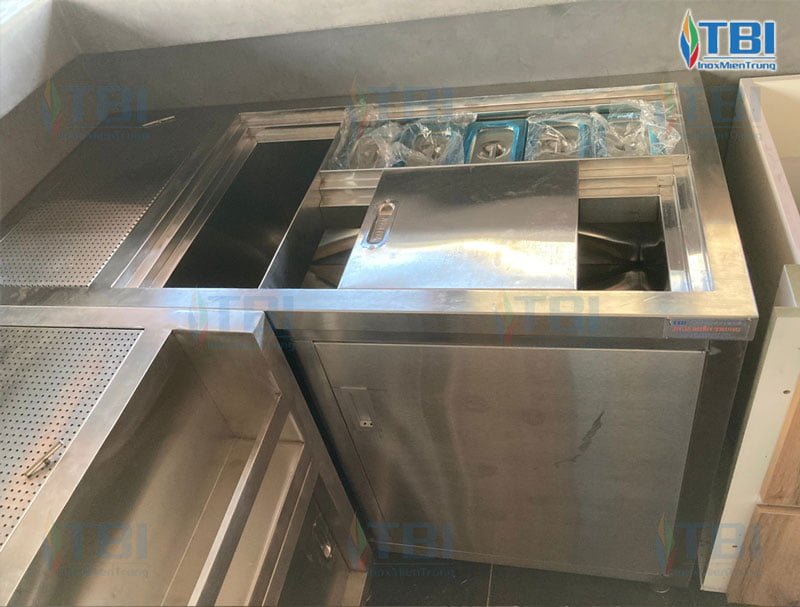thiet-ke-bep-tai-khach-san-chi-house-da-nang-inoxmientrung-1