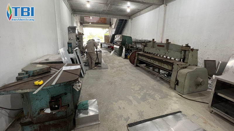 dia-chi-mua-thung-da-inox-chat-luong-uy-tin-inoxmientrung