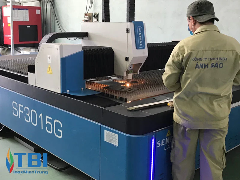 inox-anh-sao-dia-chi-gia-cong-inox-tphcm-uy-tin-inoxmientrung