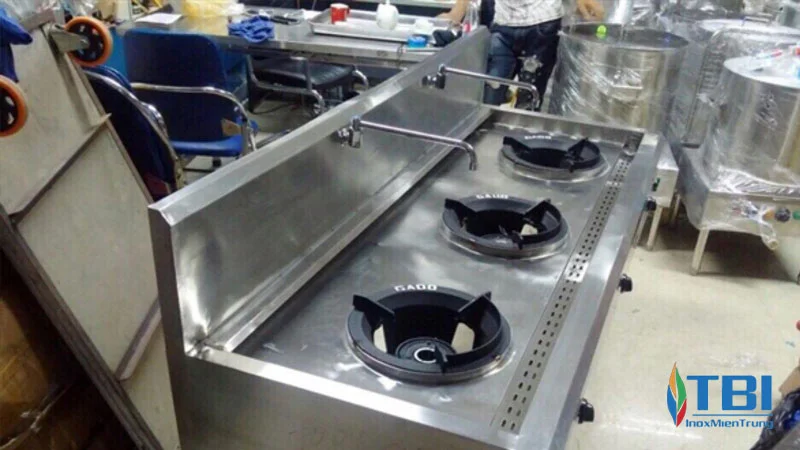 bep-cong-nghiep-inox-tai-ha-noi-dong-gia-inoxmientrung