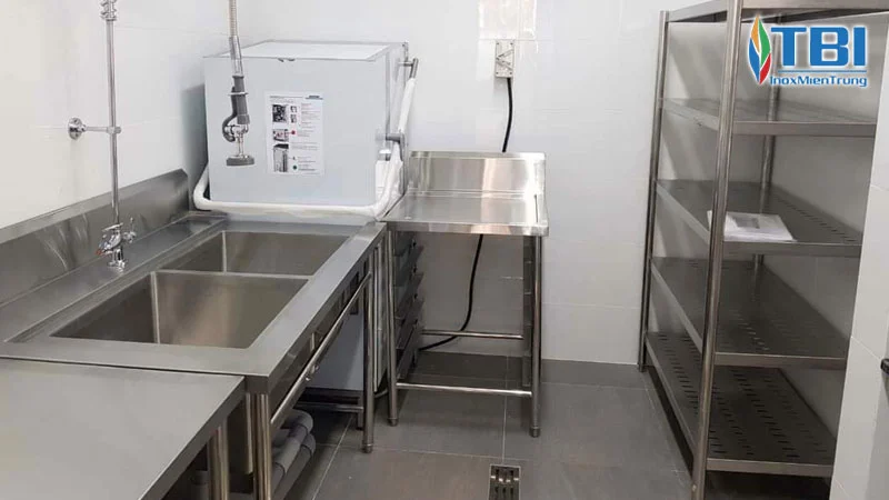 thiet-bi-bep-inox-hong-linh-inoxmientrung