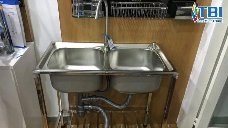 cong-ty-tnhh-mtv-co-khi-hung-dung-inoxmientrung