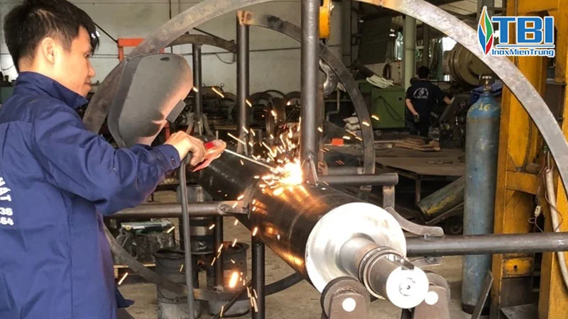 cong-ty-tnhh-thuong-mai-co-khi-an-phat-inoxmientrung