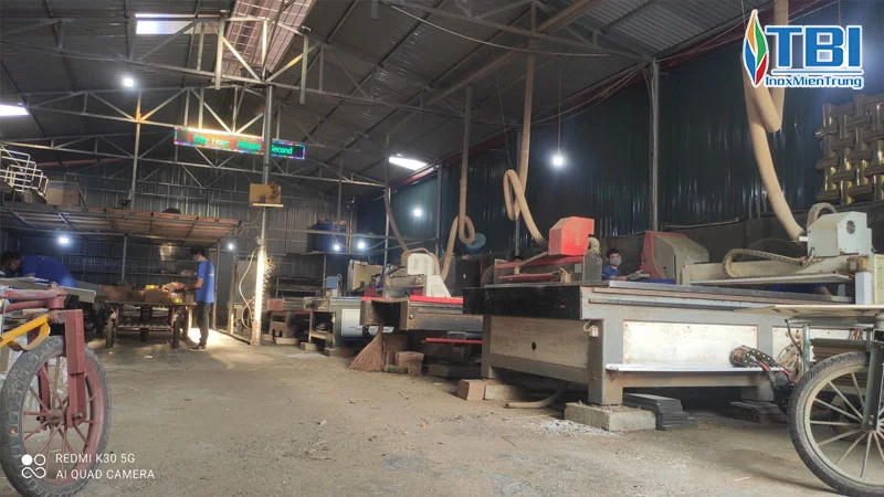 cua-hang-gia-cong-inox-sat