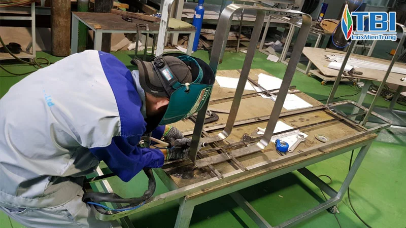 cua-hang-inox-tung-nam-dia-chi-gia-cong-inox-tai-ninh-binh-inoxmientrung