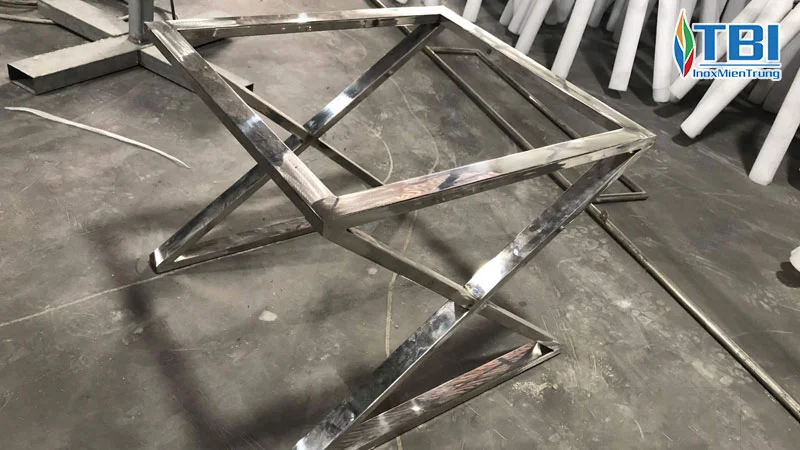 xuong-co-khi-gia-cong-inox-tai-nam-dinh-tuan-minh-inoxmientrung