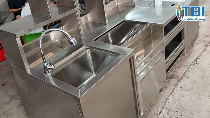 co-khi-vien-dong-noi-cung-cap-thung-da-inox-tai-thanh-hoa-inoxmientrung