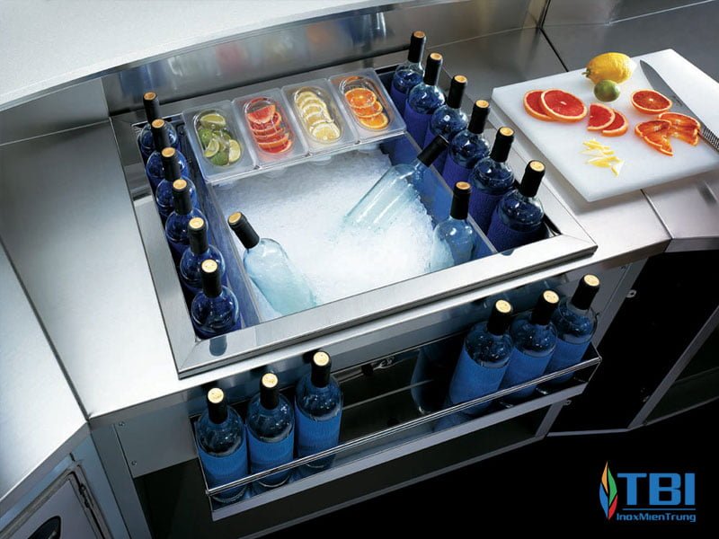 nhung-uu-diem-khi-su-dung-thung-da-inox-quay-bar-inoxmientrung