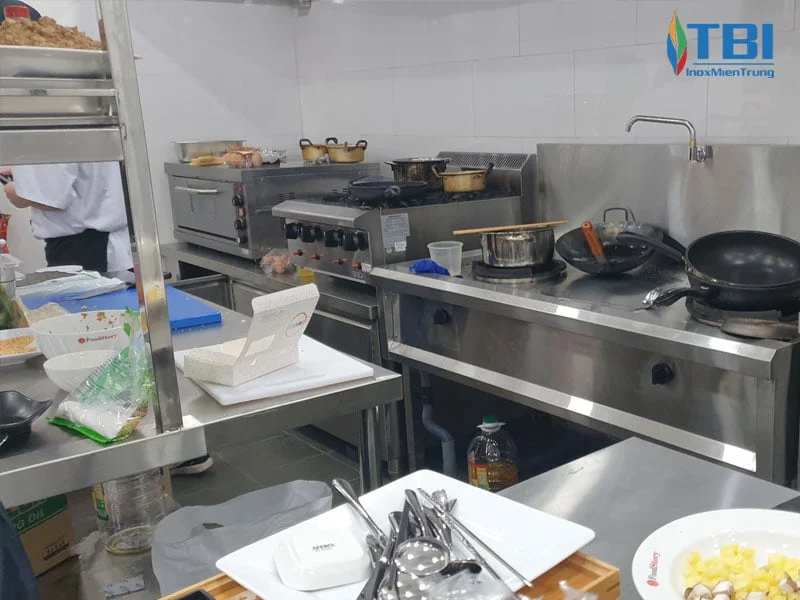 bep-cong-nghiep-vu-gia-phat-inoxmientrung