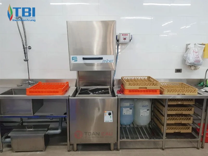 bep-toan-cau-inoxmientrung