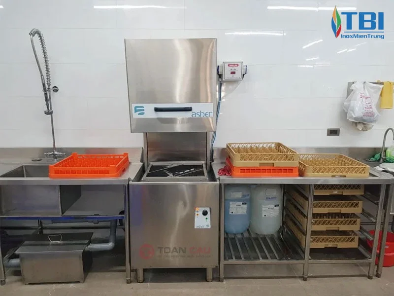 bep-toan-cau-inoxmientrung