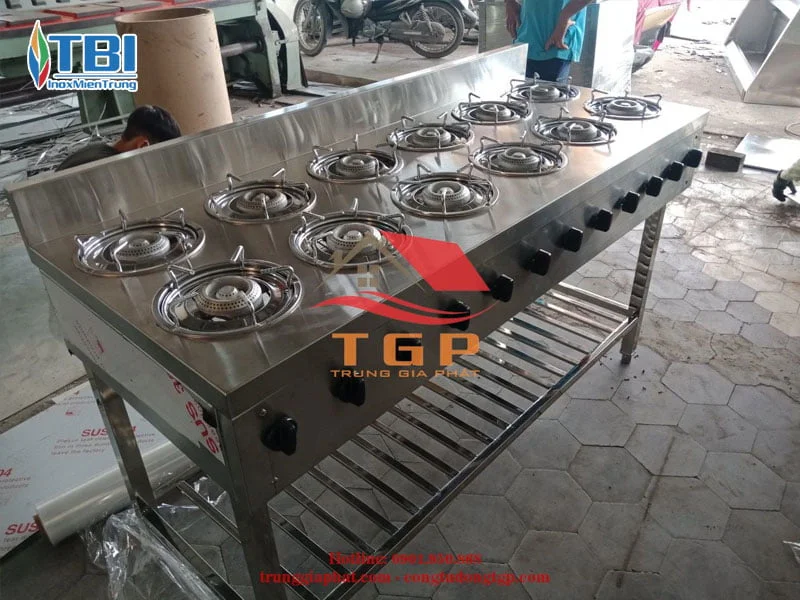 trung-gia-phat-cung-cap-bep-cong-nghiep-tai-da-nang-gia-tot-inoxmientrung