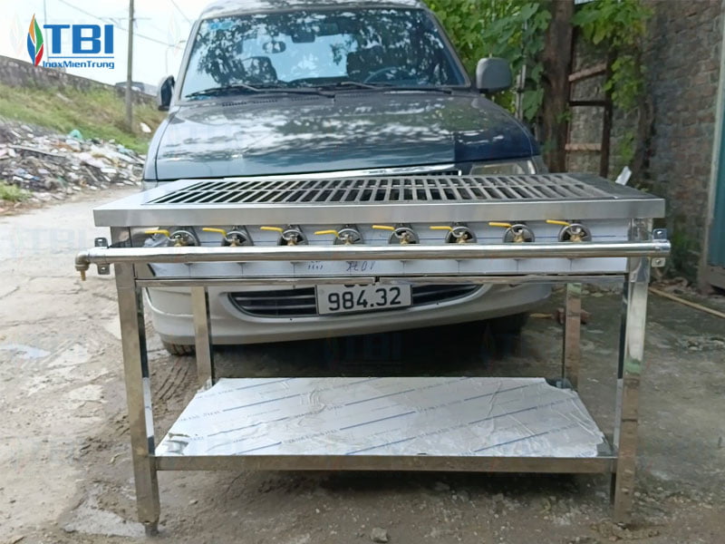 gioi-thieu-ve-bep-gas-8-hong-nho-inoxmientrung
