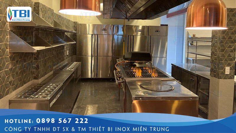 Thi-cong-bep-nha-hang-an-do-rang-tai-da-nang-inoxmientrung