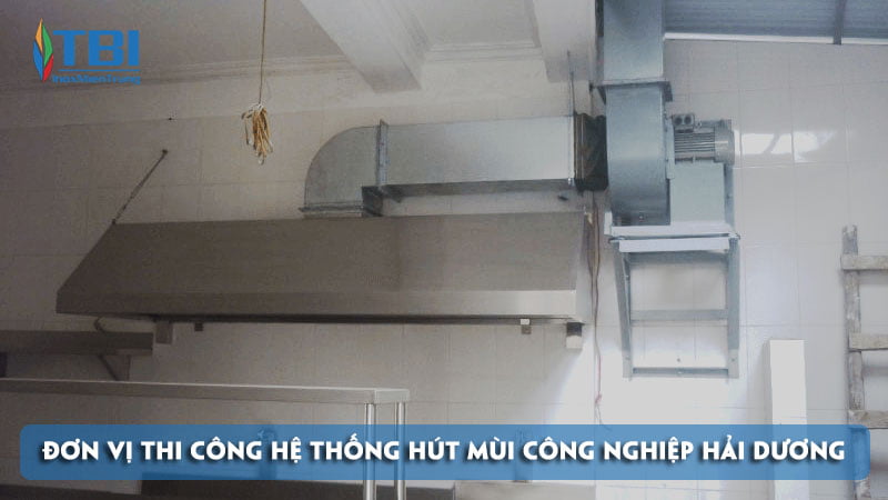 Top-2-don-vi-thi-cong-he-thong-hut-mui-cong-nghiep-hai-duong-chat-luong-inoxmientrung
