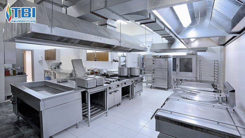 Quy-trinh-thi-cong-lap-dat-bep-cong-nghiep-inoxmientrung