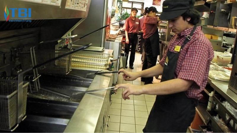 Bep-chien-tach-dau-inoxmientrung-4