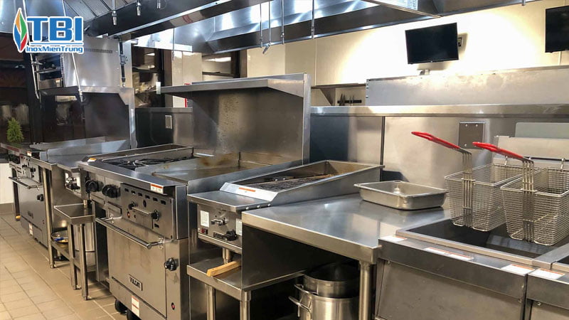 Bep-cong-nghiep-cong-nghe-tien-tien-xu-huong-phat-trien-trong-tuong-lai-inoxmientrung