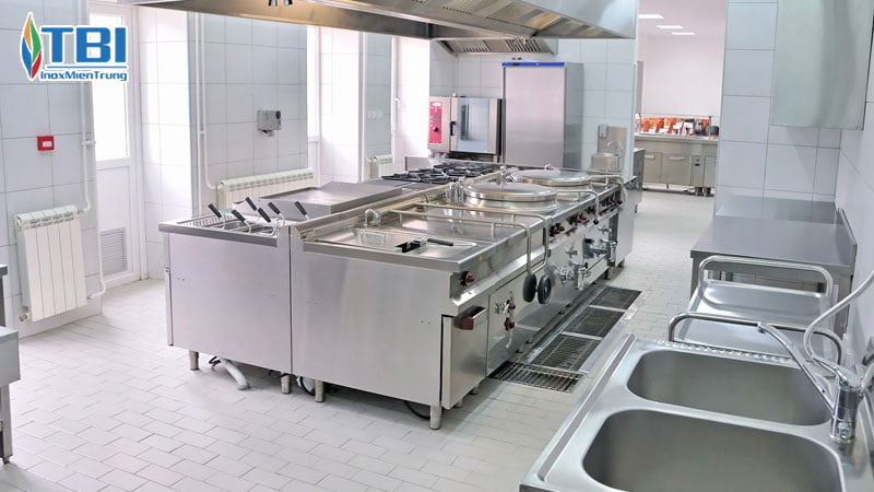 Cac-cong-nghe-tien-tien-trong-bep-cong-nghiep-inoxmientrung