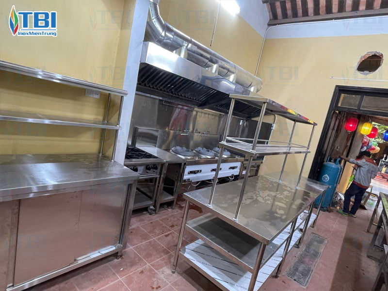 Inox-mien-trung-don-vi-thi-cong-bep-nha-hang-dang-tin-cay-inoxmientrung