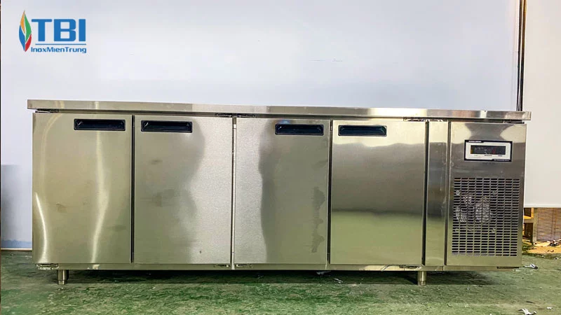 Ban-mat-cong-nghiep-canh-inox-inoxmientrung