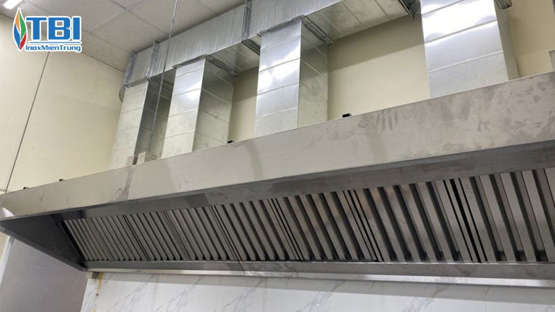 Cac-thanh-phan-cua-may-hut-mui-cong-nghiep-inoxmientrung