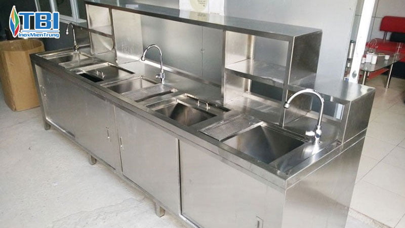 Cac-thiet-bi-inox-cong-nghiep-noi-bat-inoxmientrung
