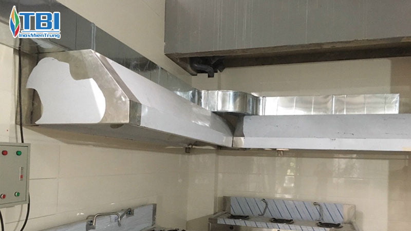 Cau-tao-cua-he-thong-chup-hut-mui-cong-nghiep-inoxmientrung