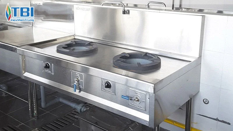 Inox-mien-trung-don-vi-san-xuat-thiet-bi-bep-a-cong-nghiep-tai-da-nang-inoxmientrung