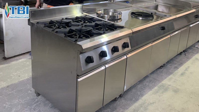Uu-diem-cua-bep-au-cong-nghiep-inoxmientrung