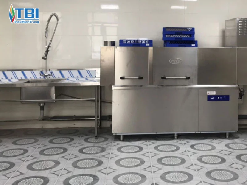 Uu-nhuoc-diem-cua-may-rua-chen-cong-nghiep-inoxmientrung