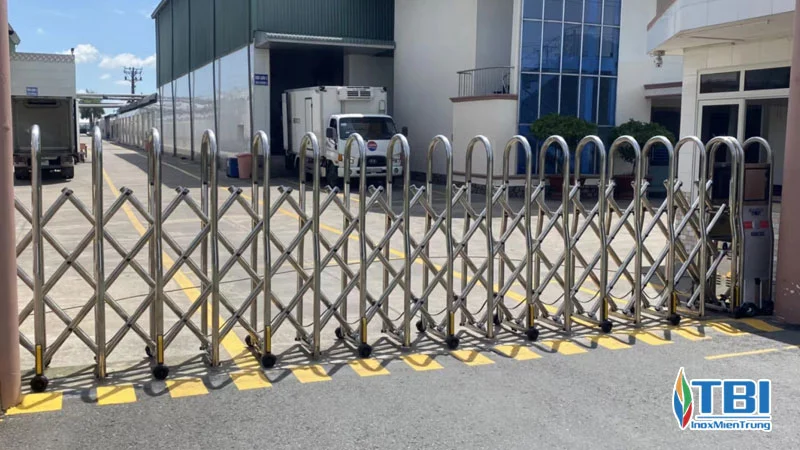 Uu-nhuoc-diem-khi-su-dung-cong-xep-inoxmientrung