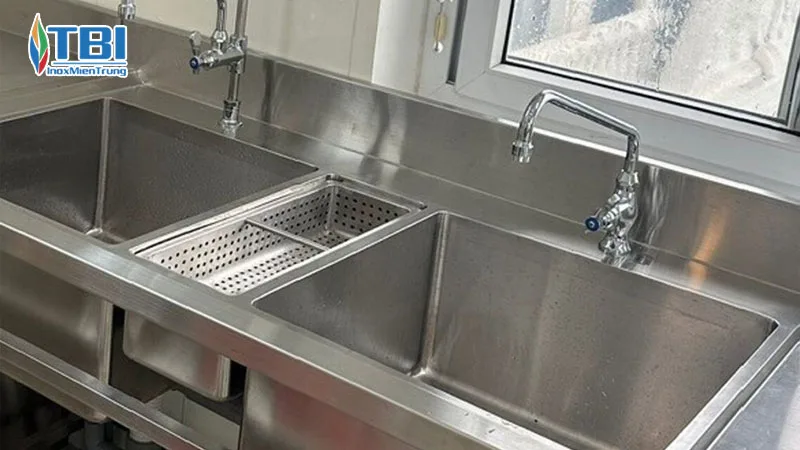 Cach-phan-biet-inox-that-va-inox-gia-hieu-qua-inoxmientrung