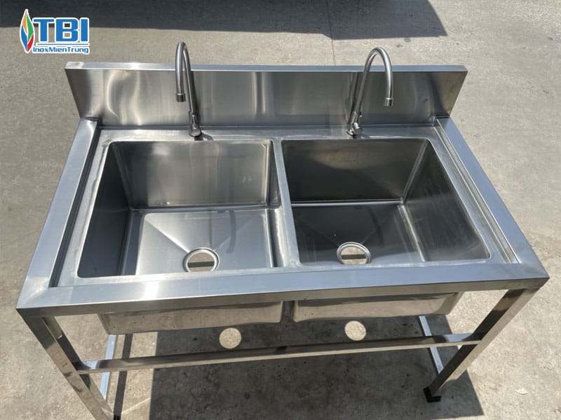 Dac-diem-noi-bat-cua-thiet-bi-inox-inoxmientrung