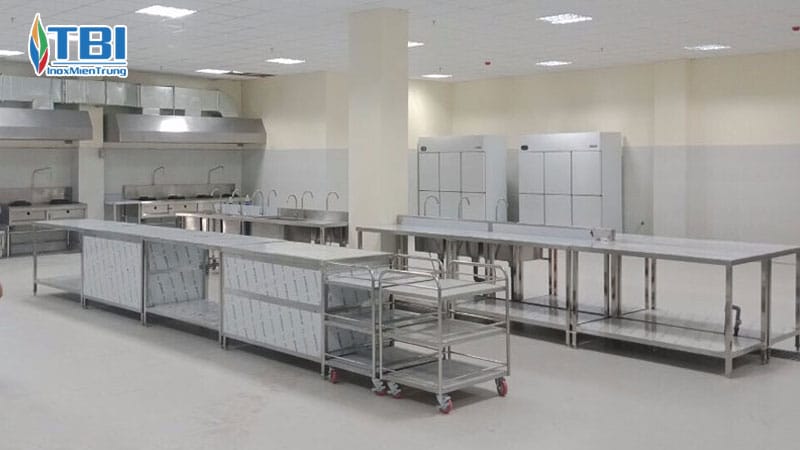 Dung-nam-cham-de-kiem-tra-inoxmientrung