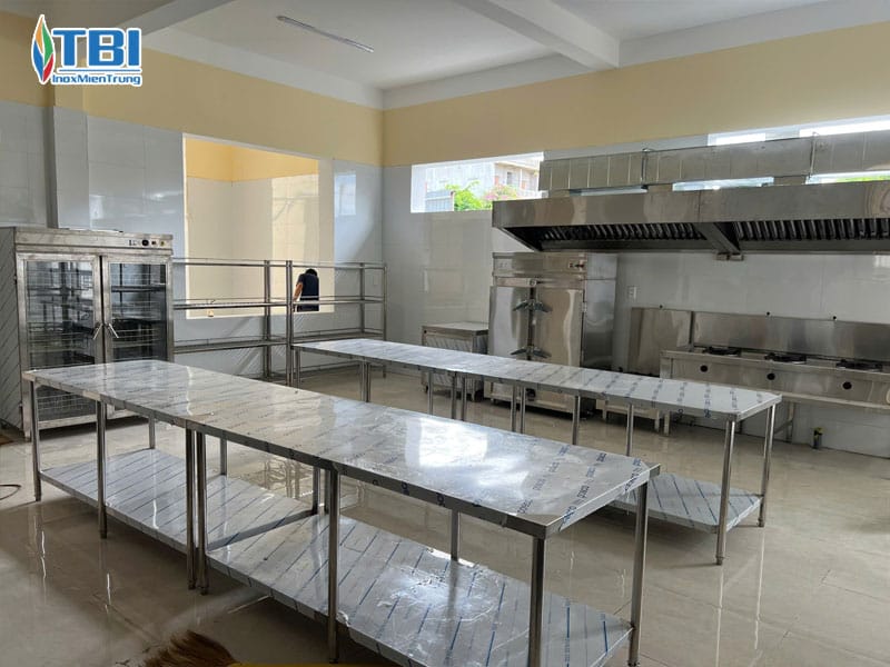 Hinh-anh-du-an-bep-cong-nghiep-truong-thpt-noi-tru-quang-binh-inoxmientrung