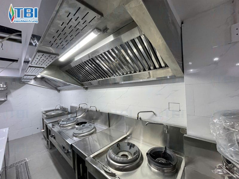 Hinh-anh-thuc-te-cong-trinh-bep-nha-hang-han-quoc-da-vien-2-inoxmientrung