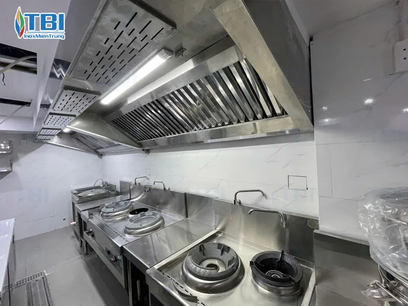 Hinh-anh-thuc-te-cong-trinh-bep-nha-hang-han-quoc-da-vien-2-inoxmientrung