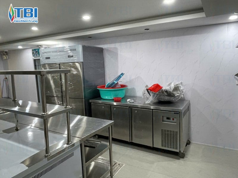 Hinh-anh-thuc-te-cong-trinh-bep-nha-hang-han-quoc-da-vien-4-inoxmientrung