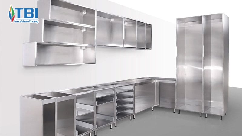 So-sanh-thiet-bi-inox-voi-thiet-bi-nhom-inoxmientrung