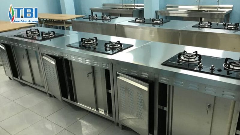 Buoc-4-ket-noi-voi-cac-he-thong-dien-va-nuoc-inoxmientrung