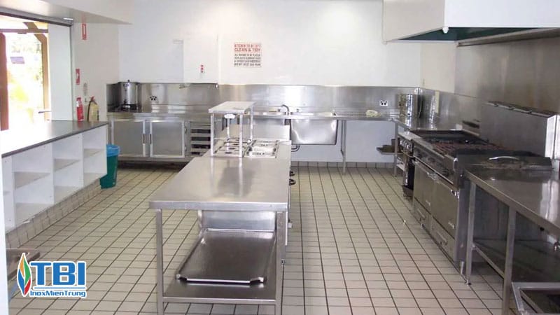 Cach-bao-quan-va-ve-sinh-thiet-bi-inox-dung-cach-1-inoxmientrung