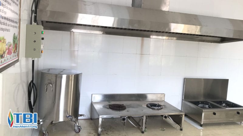 Nhung-dieu-can-tranh-trong-qua-trinh-ve-sinh-thiet-bi-inox-inoxmientrung