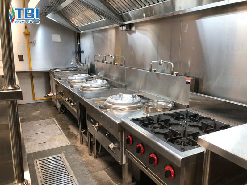 Hinh-anh-thi-cong-bep-nha-hang-han-quoc-da-vien-2-inoxmientrung