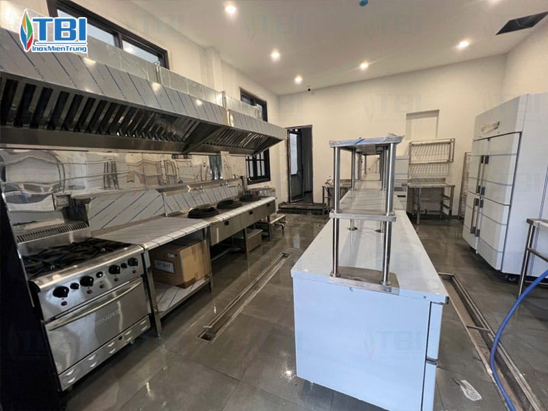 Inox-mien-trung-don-vi-thi-cong-bep-cong-nghiep-uy-tin-inoxmientrung