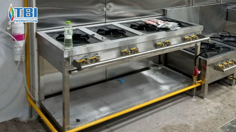 Bep-gas-cong-nghiep-la-gi-inoxmientrung