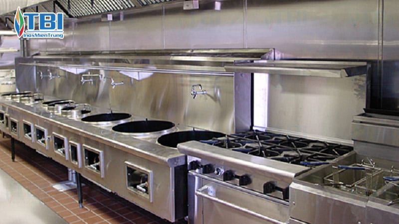 Cac-luu-y-khi-lua-chon-thiet-bi-inox-cho-nganh-thuc-pham-inoxmientrung