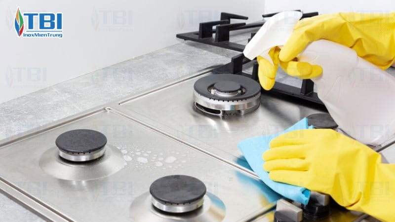 Dung-nuoc-lau-kinh-inoxmientrung